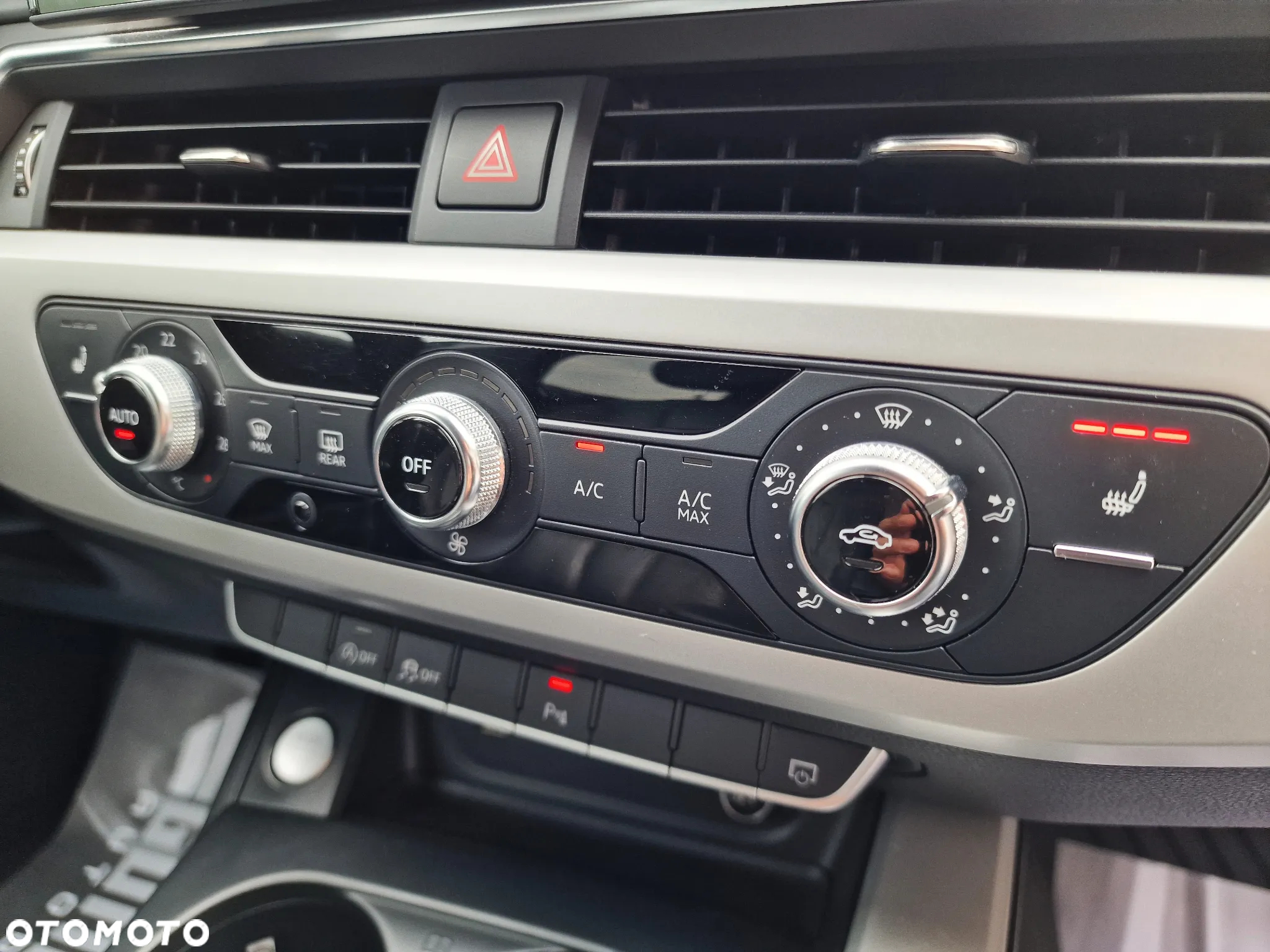 Audi A4 Avant 30 TDI S tronic advanced - 28