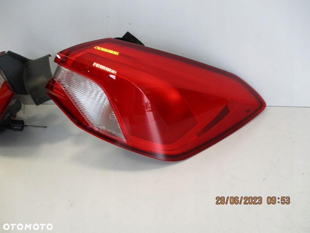 Lampa PRAWA FORD FOCUS MK4 H.B tył - 2