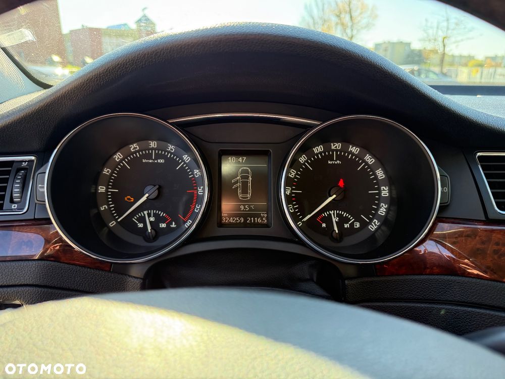 Skoda Superb 2.0 TDI 4x4 Platinum - 12