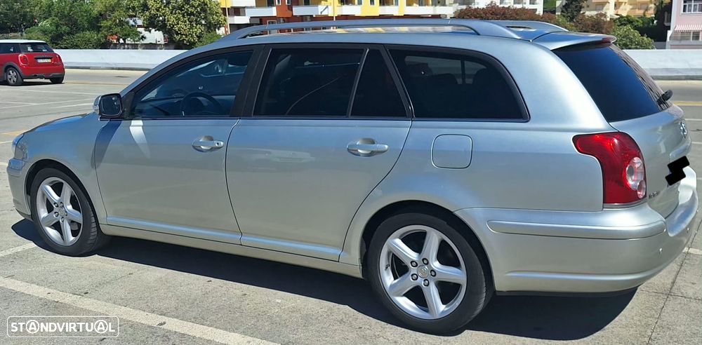 Toyota Avensis SW 2.2 D-4D Sol - 10