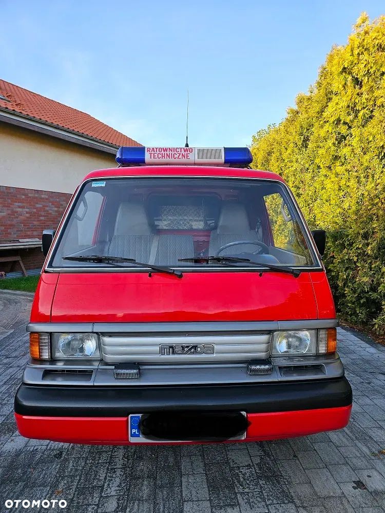 Mazda E2200 - 13