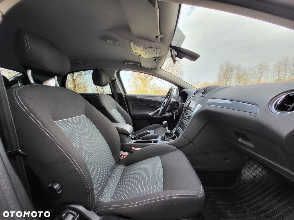 Ford Mondeo - 16