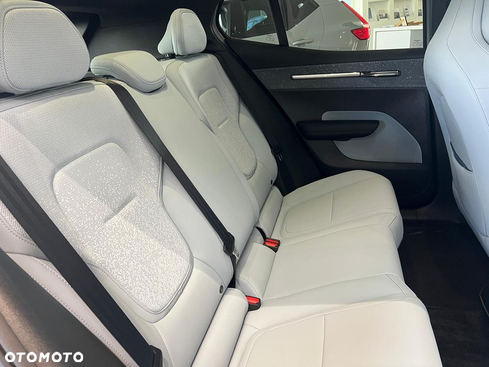 Volvo EX30 Twin Motor Performance AWD Ultra - 20