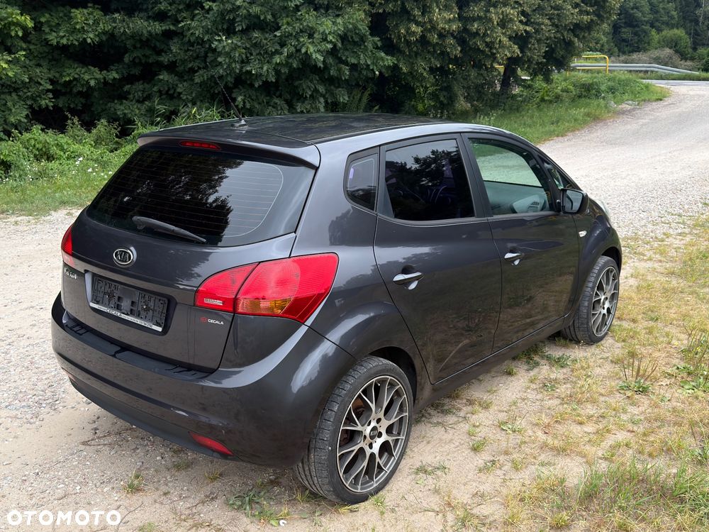 Kia Venga 1.4 L - 6