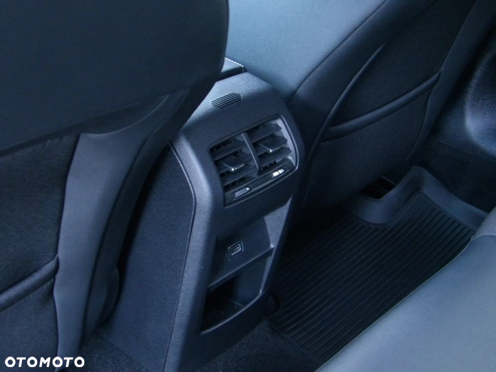 Opel Astra 1.2 T GS S&S - 24