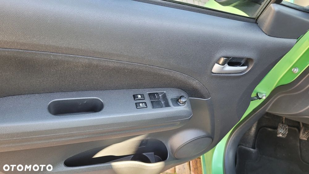 Suzuki Splash 1.0 Basic - 12