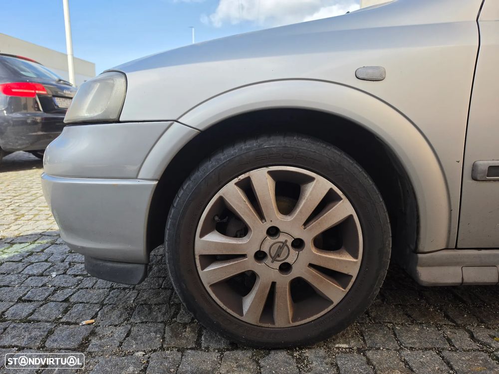 Opel Astra 1.4 Sport - 4