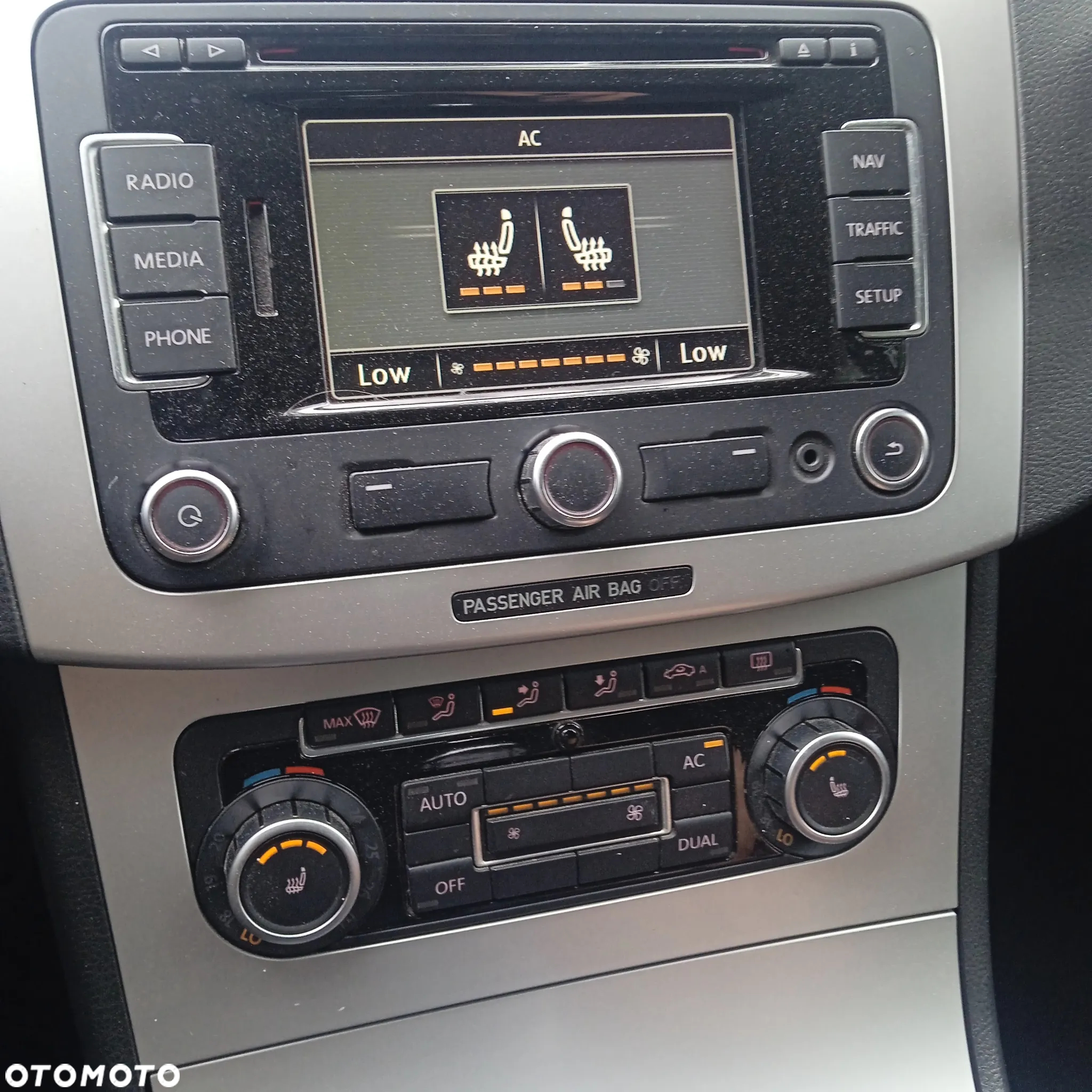 Volkswagen Passat 1.6 TDI DPF BlueMot Comfortline - 13