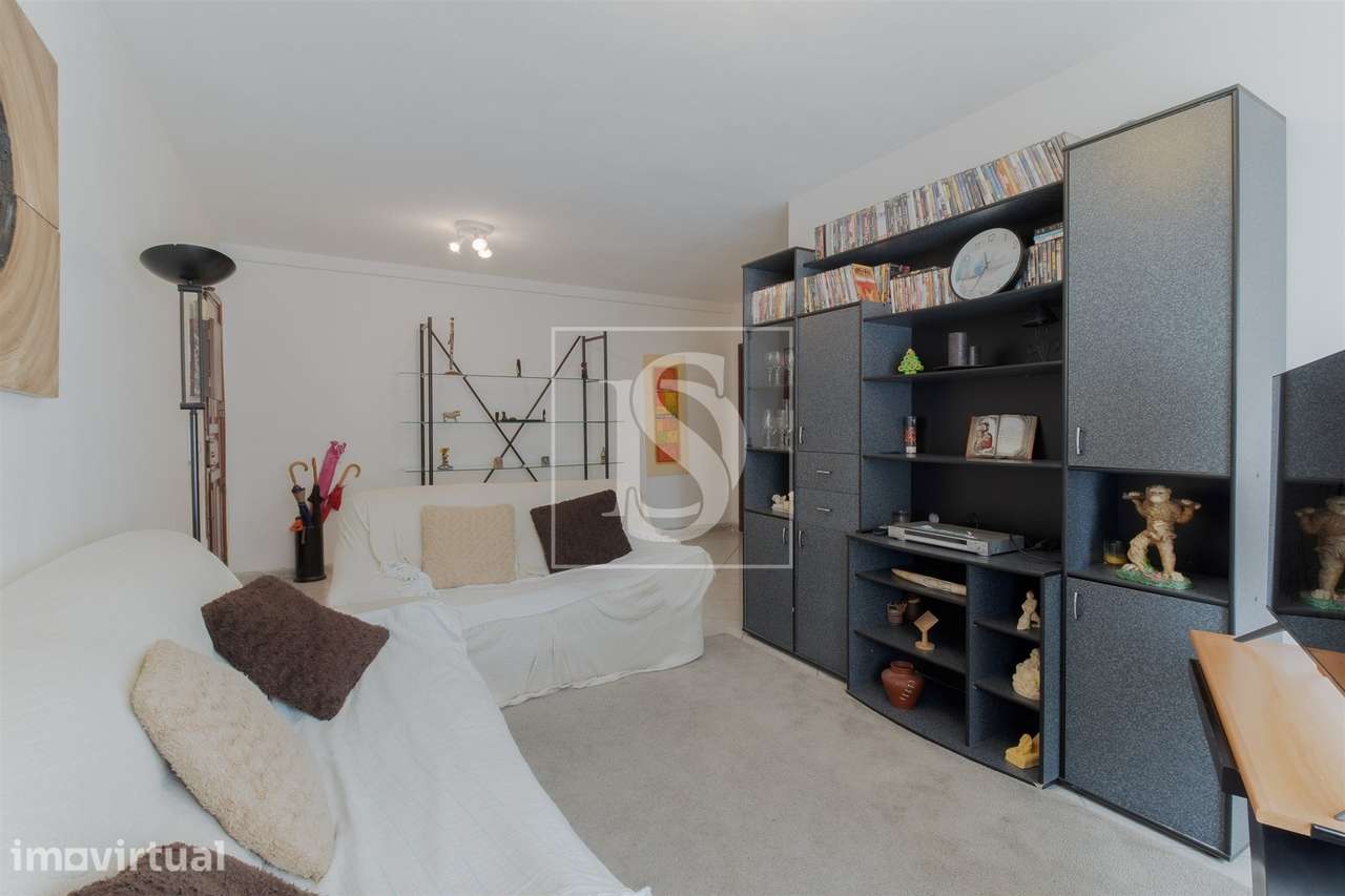Apartamento T3 Venda em Santo António da Charneca,Barreiro - Grande imagem: 2/16
