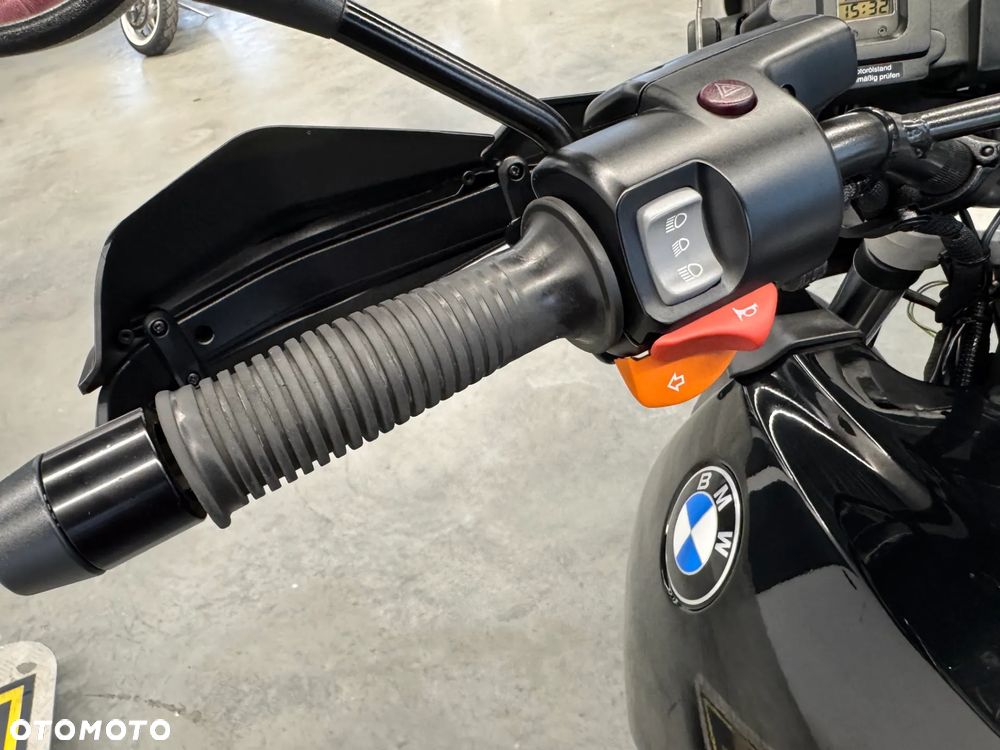 BMW R - 32