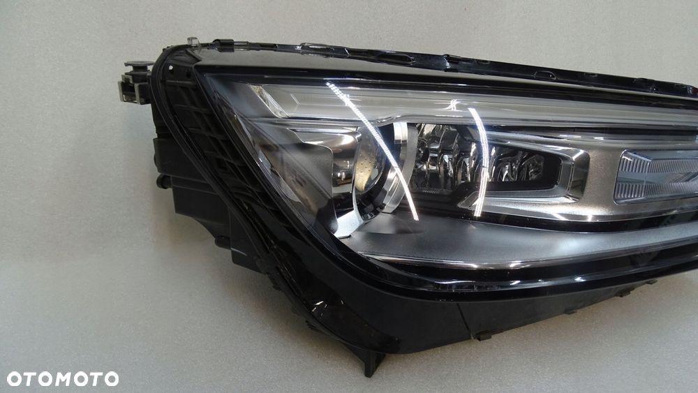audi q5 ii - lampa przednia prawa bixenon - 2