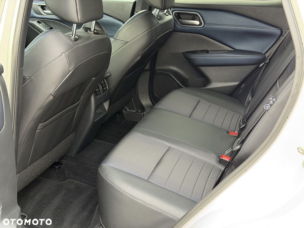 Nissan Qashqai 1.3 DIG-T MHEV Xtronic Tekna - 32