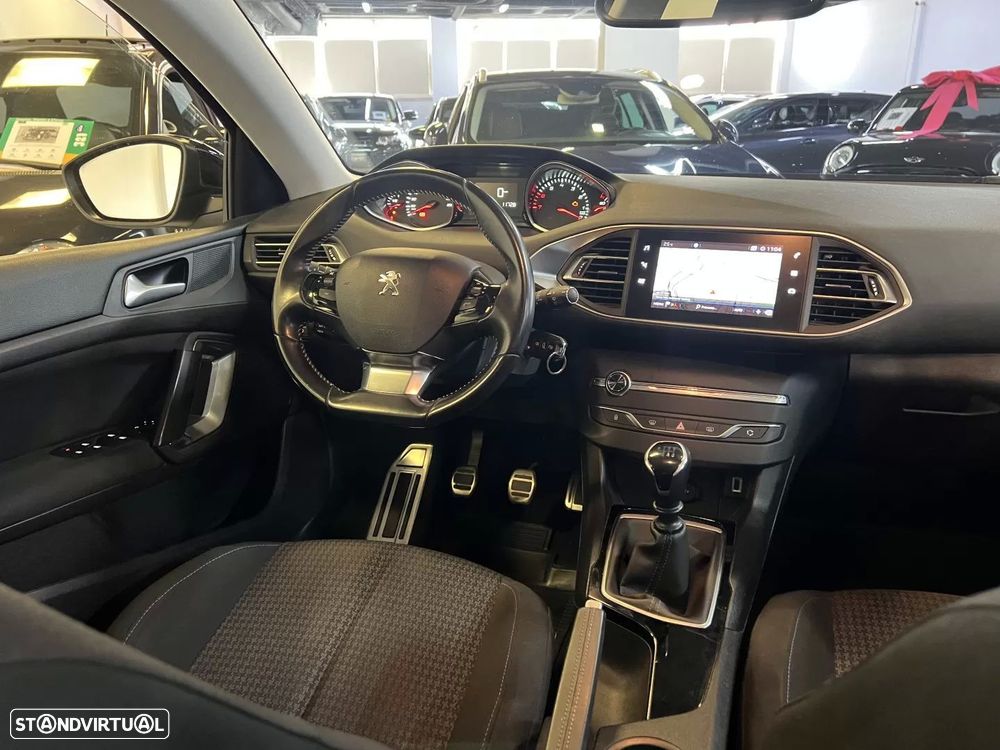 Peugeot 308 1.2 PureTech Style J17 - 14