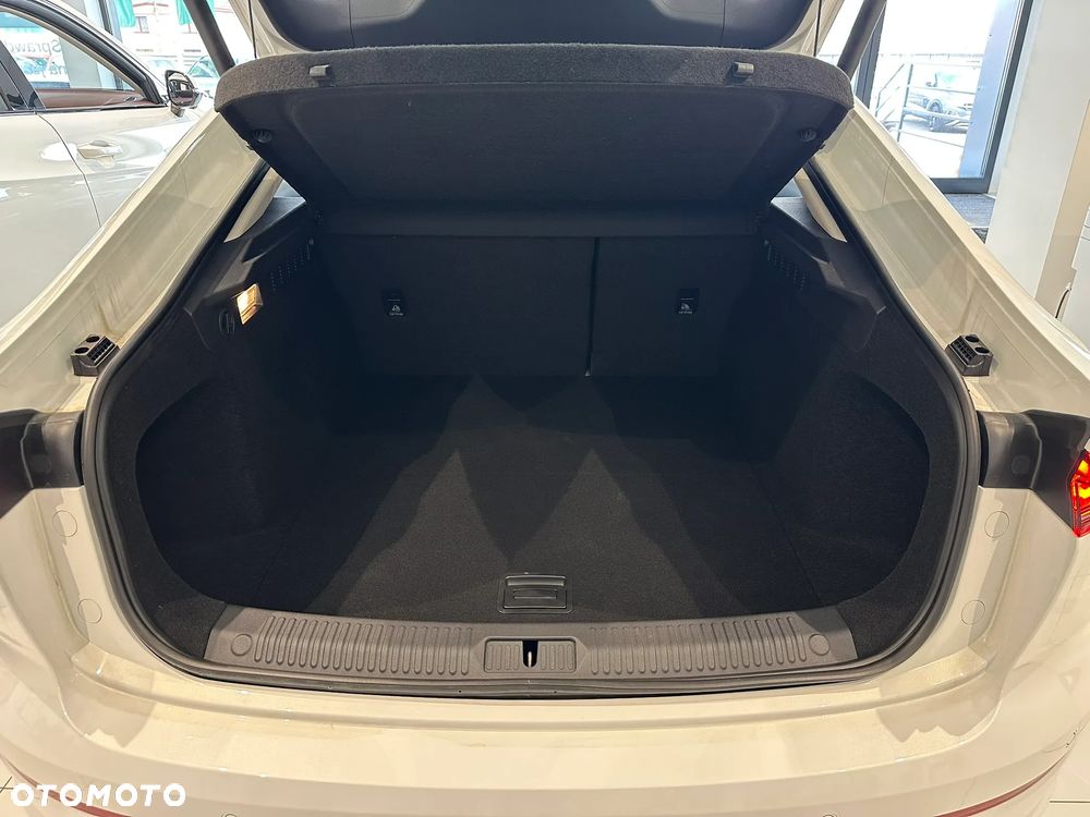 Bestune B70 2.0T Elegance - 11