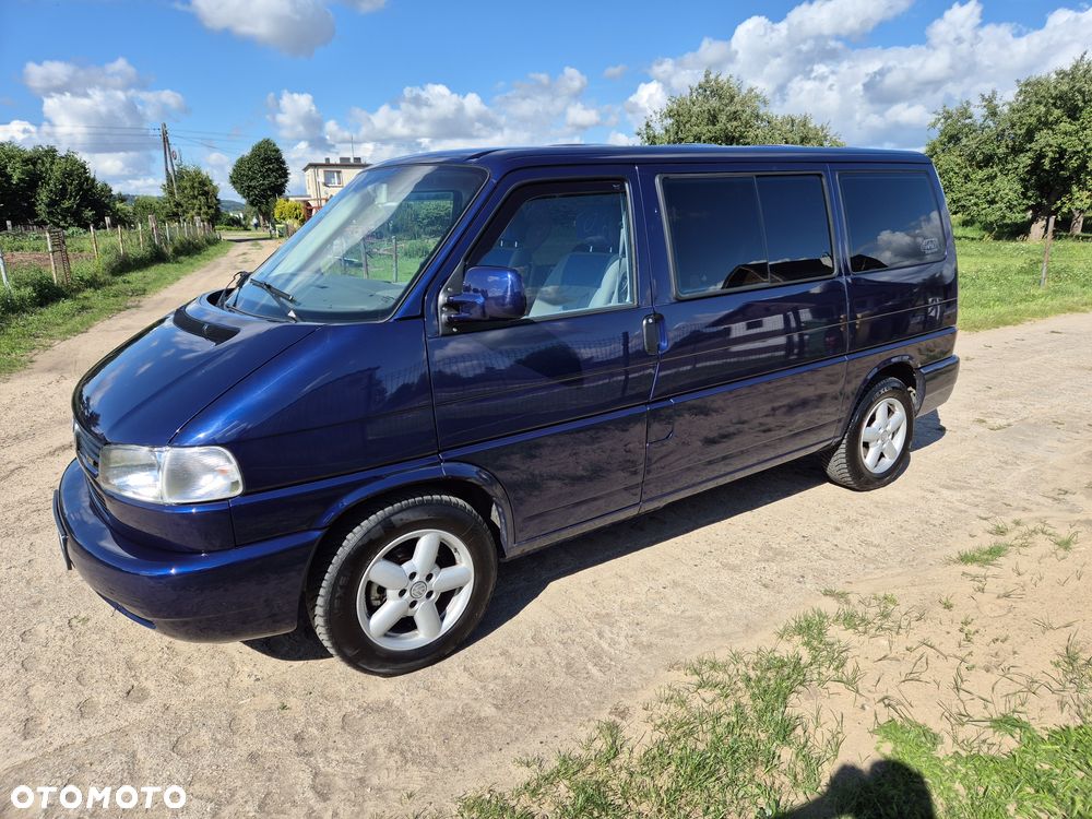 Volkswagen Multivan - 2