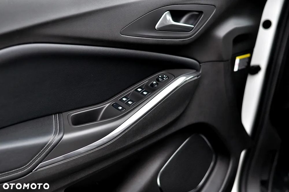 Opel Grandland X 1.2 T Innovation S&S - 19