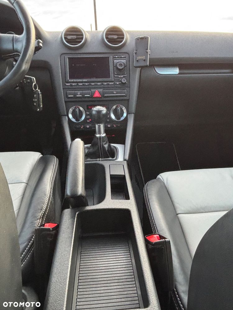 Audi A3 Sportback 2.0 TDI DPF S line Sportpaket (plus) - 24
