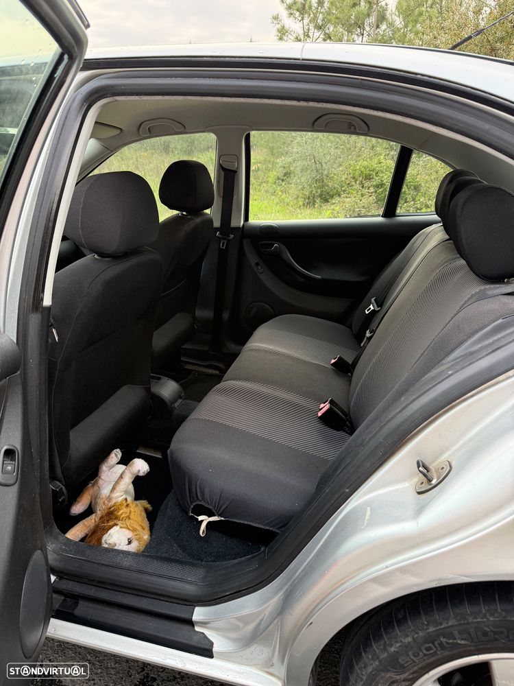 SEAT Leon 1.4 16V Spirit - 6