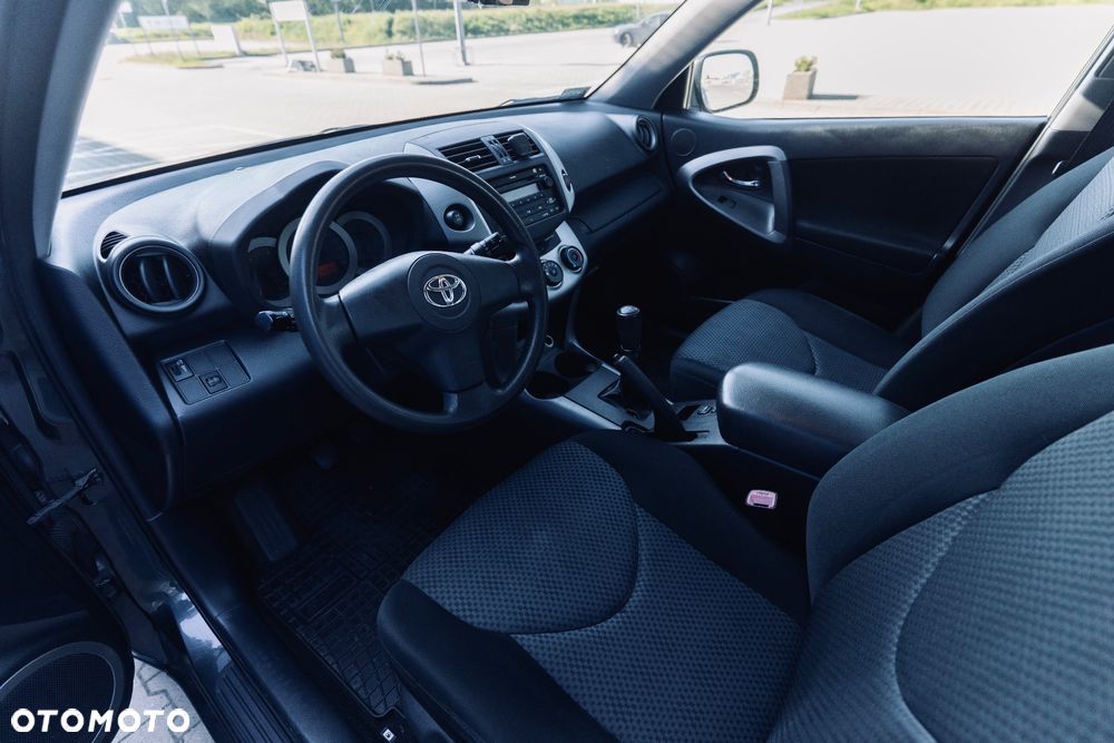 Toyota RAV4 2.0 4x4 Sol - 29