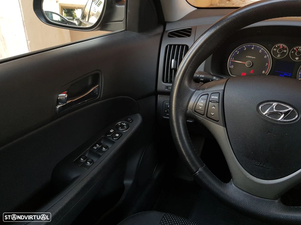 Hyundai i30 CW 1.4 CVVT Blue Comfort - 40