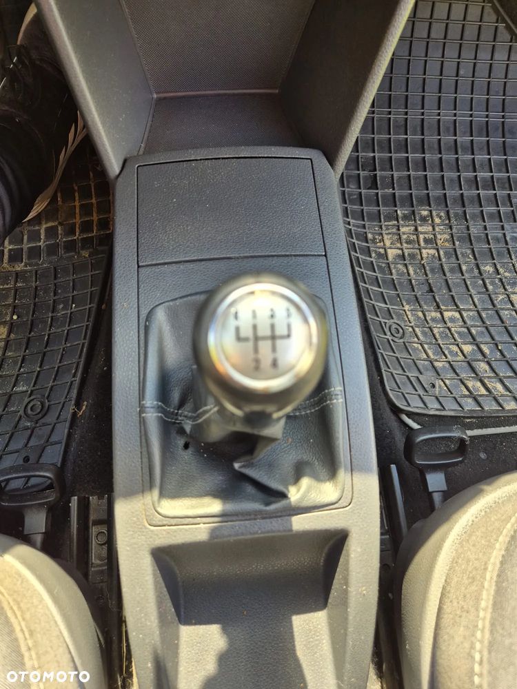 Volkswagen Polo - 16
