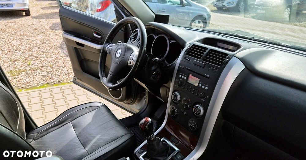 Suzuki Grand Vitara - 29