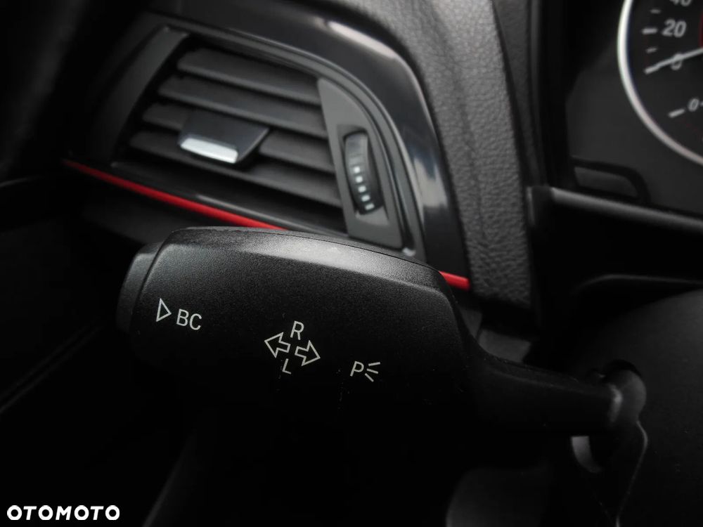 BMW Seria 1 118i Sport Line - 27