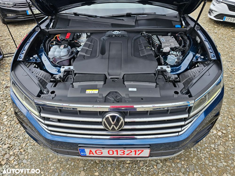 VOLKSWAGEN Touareg 2023 — imagine 13