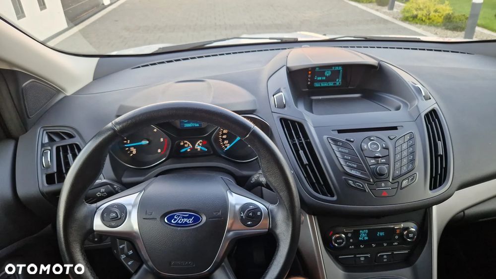 Ford Kuga 2.0 TDCi 2x4 Titanium - 14