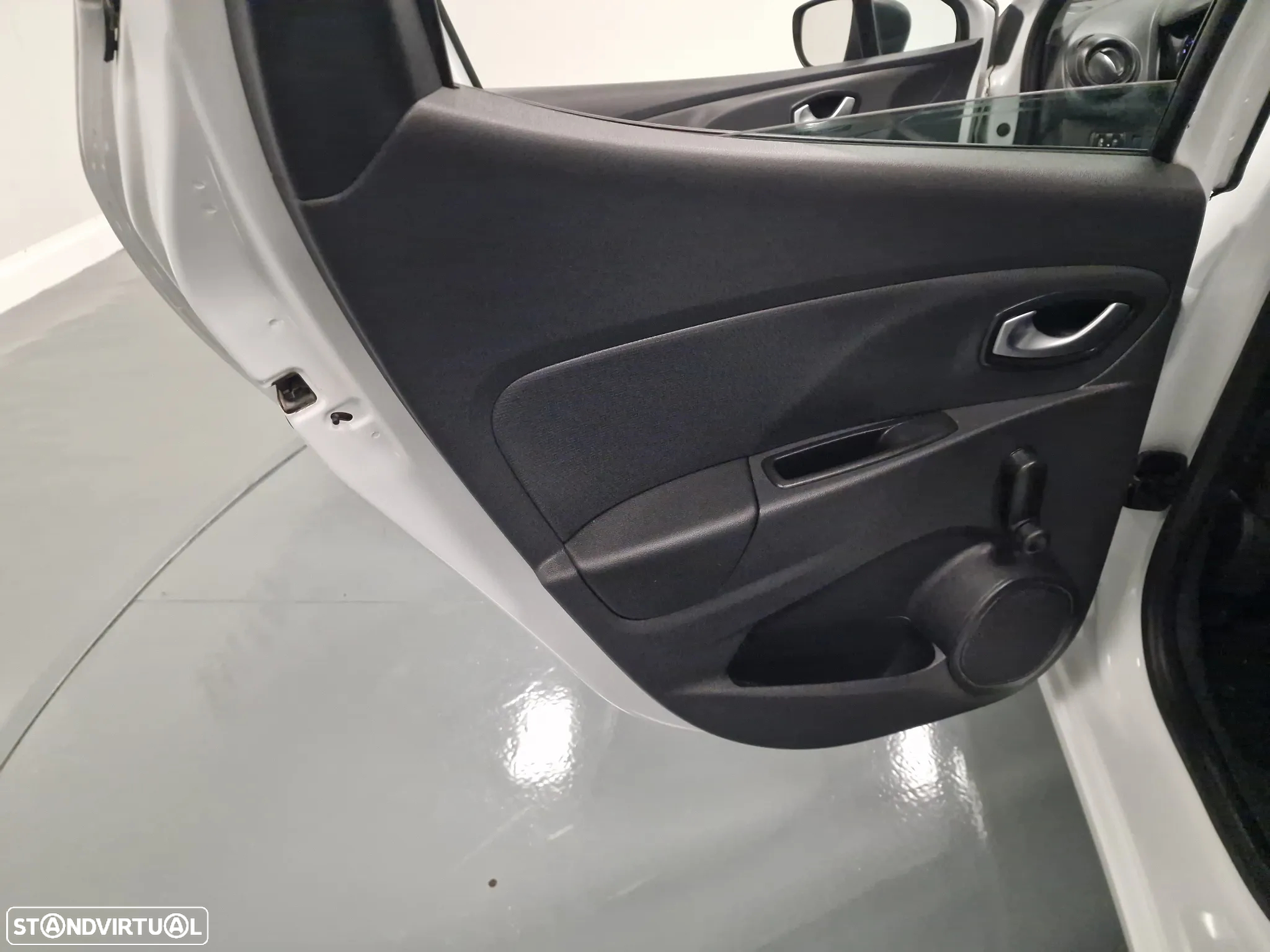 Renault CLIO SOCIETE 1.5 DCI ZEN IVA DEDUTIVEL - 35