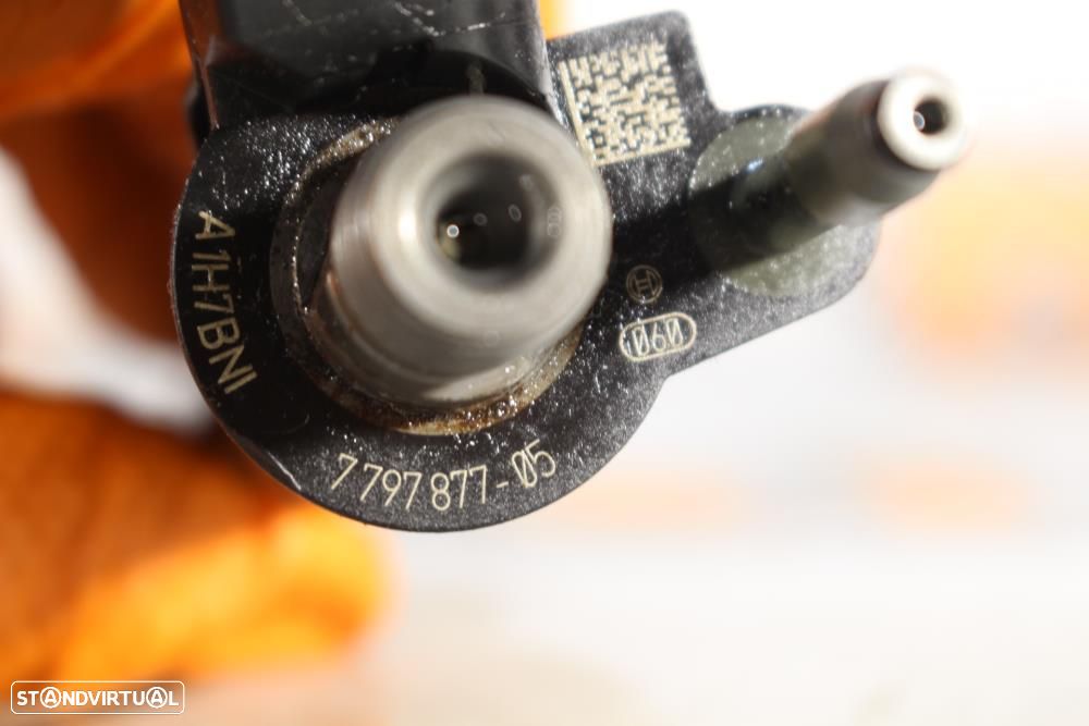 Injetor Bmw 3 Touring (E91)  13537797877 / 7797877 / 0445116001 - 8