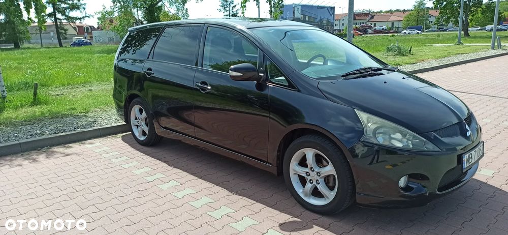 Mitsubishi Grandis - 2