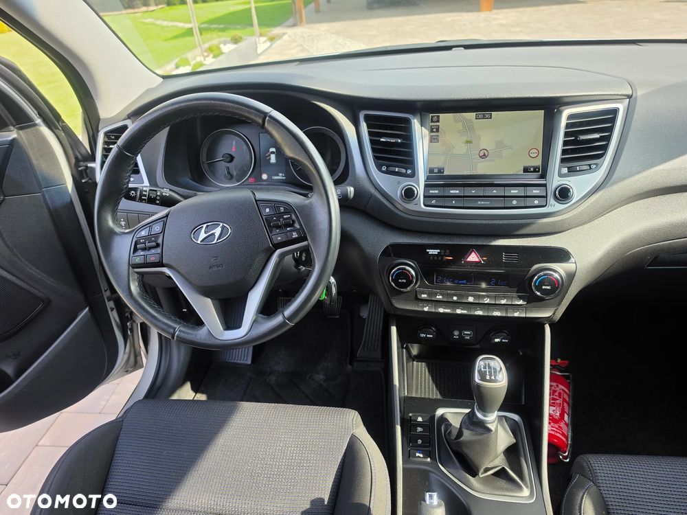 Hyundai Tucson blue 1.6 GDi 2WD Intro Edition - 31