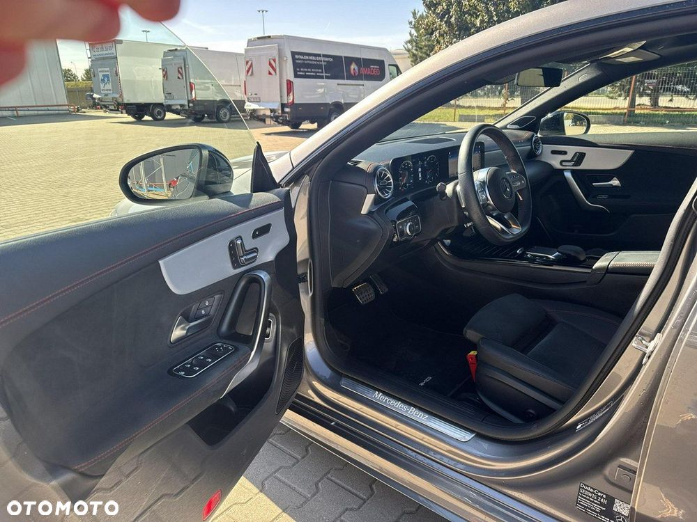 Mercedes-Benz CLA 250 4-Matic AMG Line 7G-DCT - 10