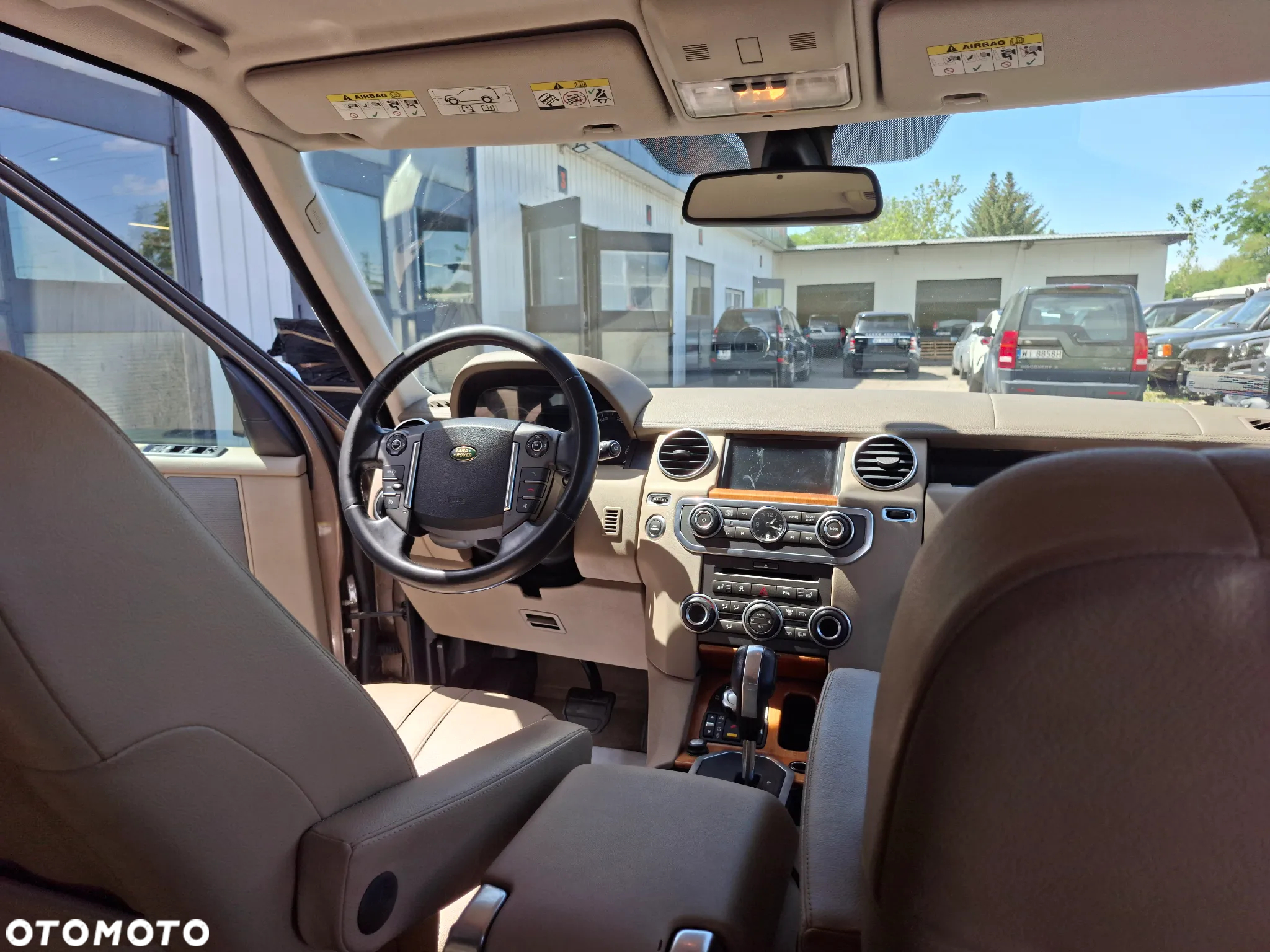 Land Rover Discovery IV 3.0D V6 HSE - 11
