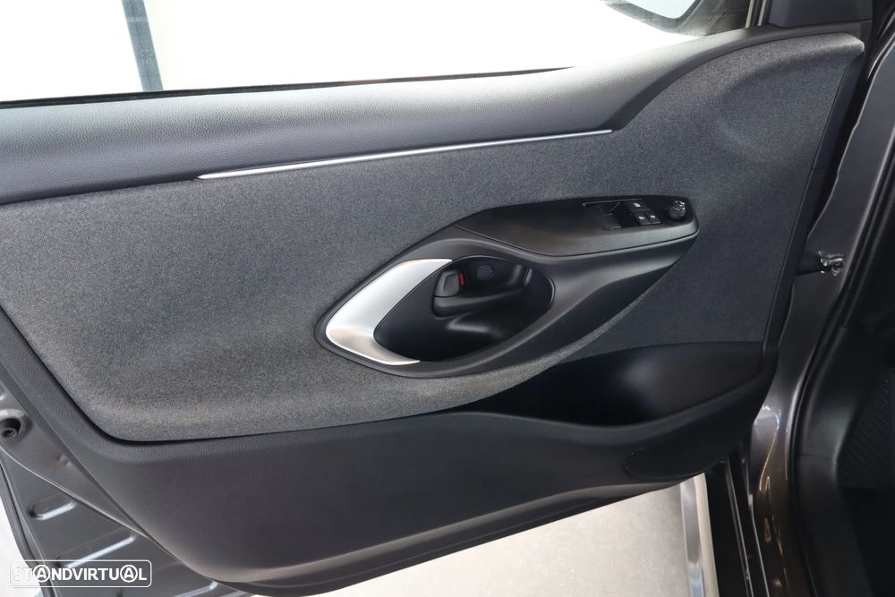 Toyota Yaris 1.5 HDF Comfort - 14