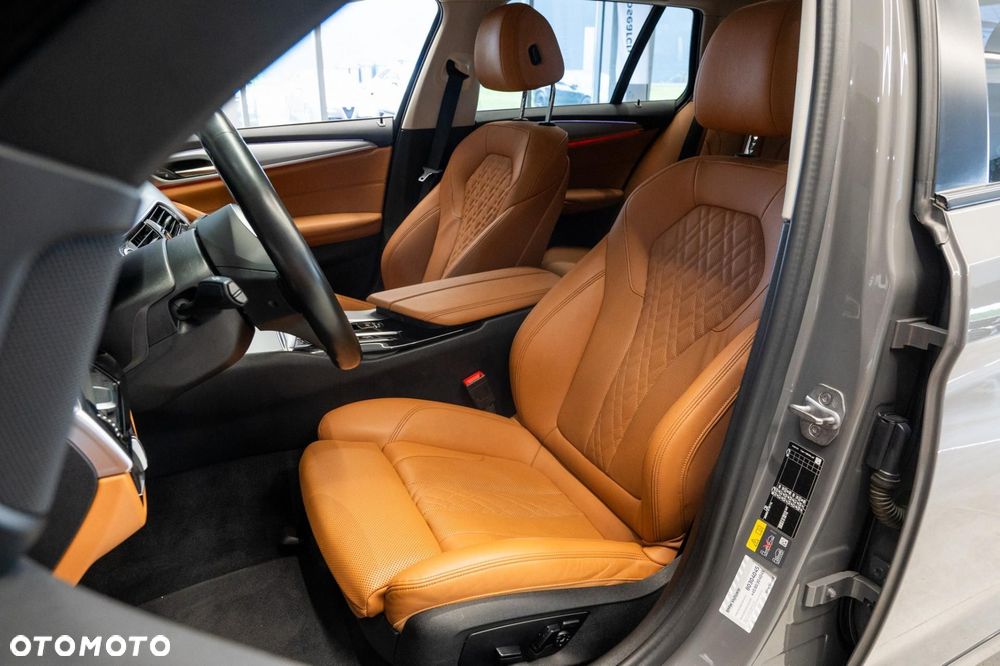 BMW Seria 5 530e xDrive - 13