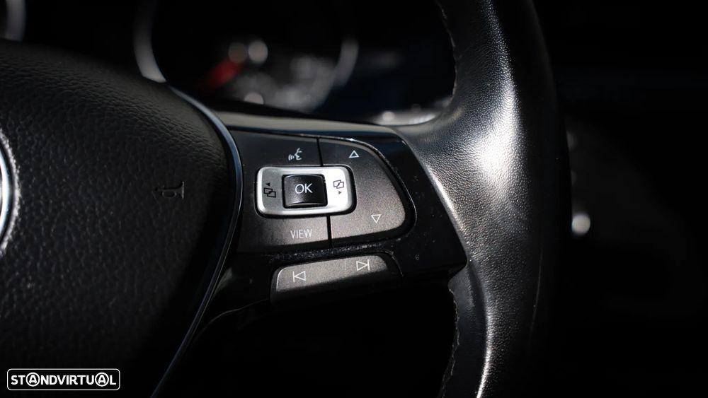 VW Golf Variant 1.6 TDi Confortline - 23