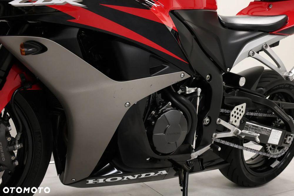Honda CBR - 26
