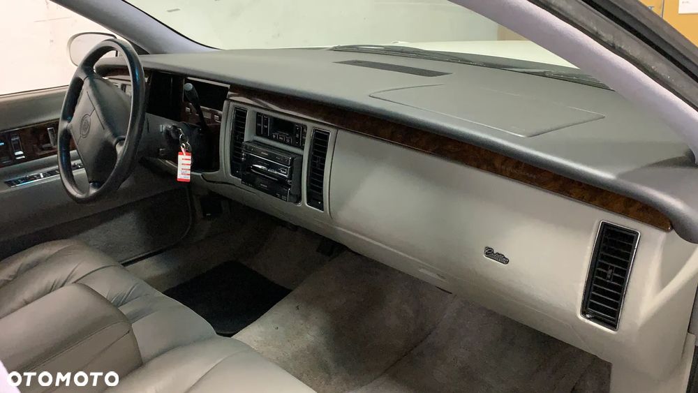 Cadillac Fleetwood - 40