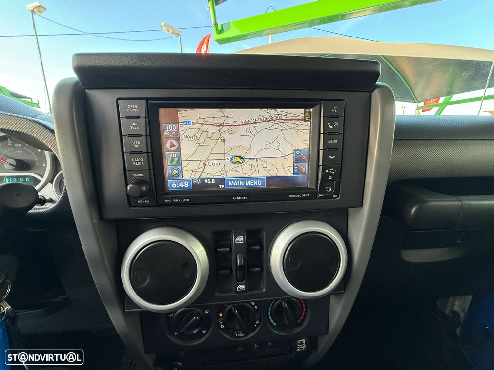 Jeep Wrangler Unlimited 2.8 CRD ATX Sahara Limited - 32