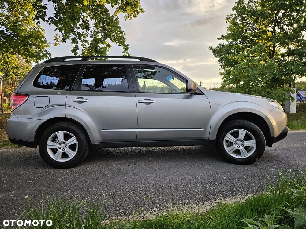 Subaru Forester 2.0 XA TRE - 9