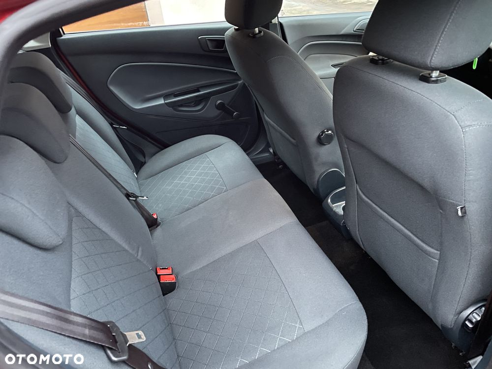 Ford Fiesta 1.4 Ghia EU5 - 14