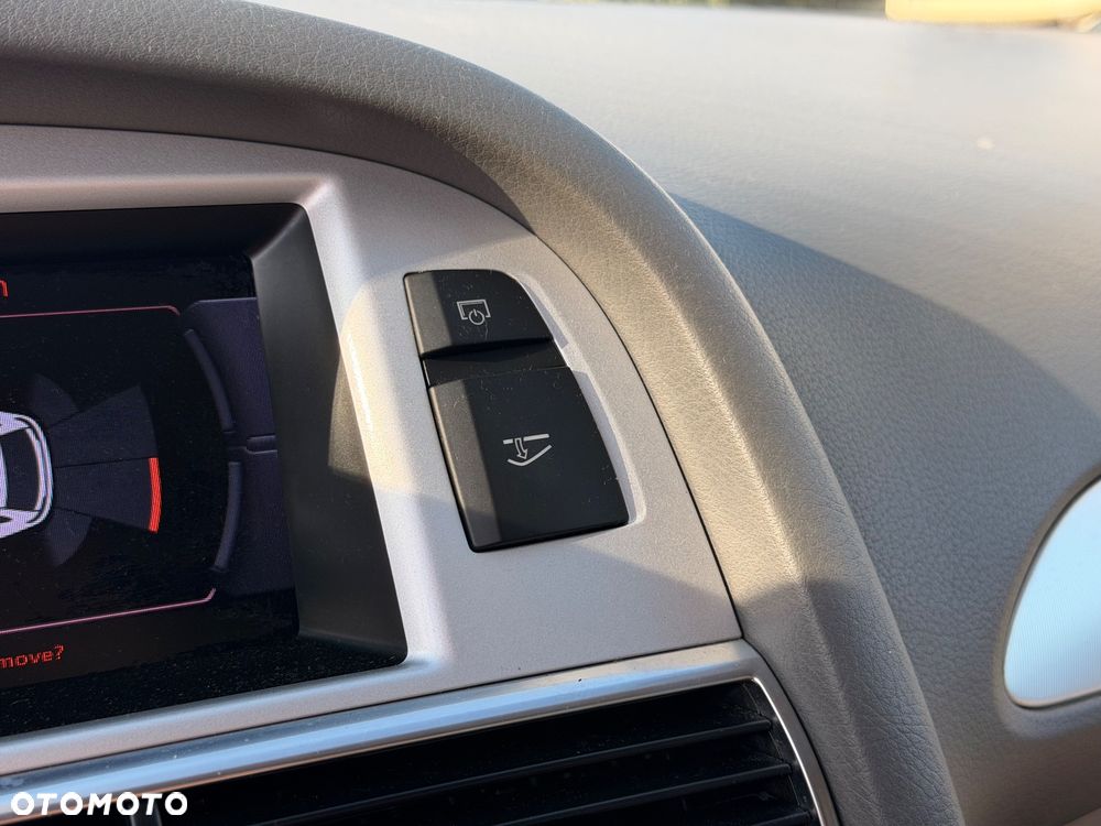 Audi A6 Avant 2.0 TDI DPF multitronic - 25