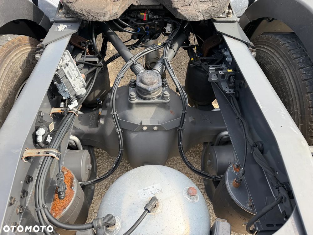 Volvo FH460 I-SAVE EURO6 D/ 2020 / RETARDER / STANDARD / HISTORIA - 13