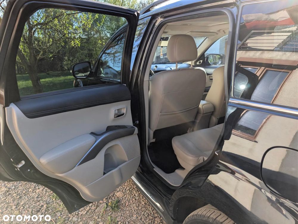Mitsubishi Outlander 2.4 Instyle EU5 CVT - 13