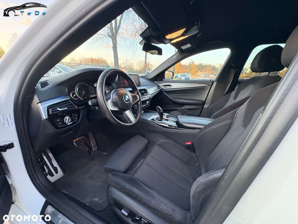 BMW Seria 5 520d M Sport - 17