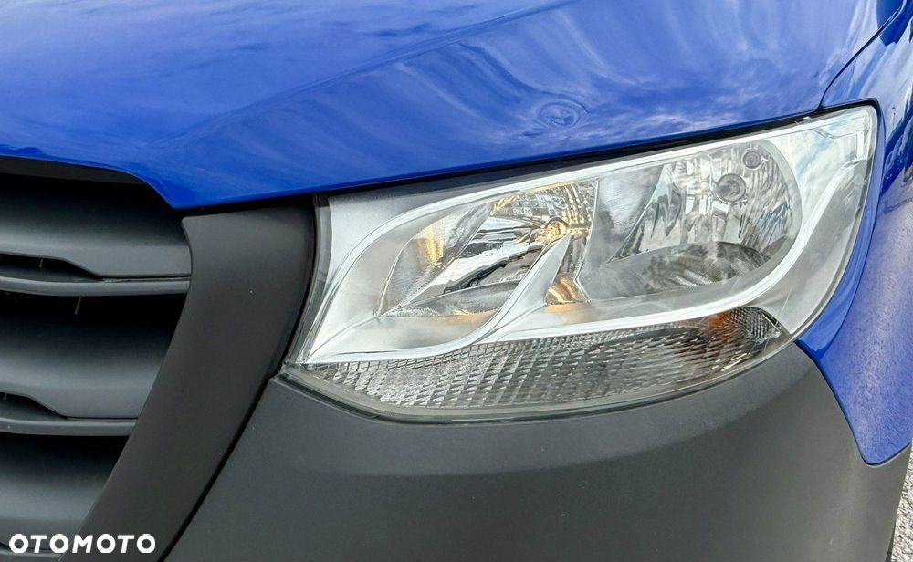 Mercedes-Benz Sprinter - 15