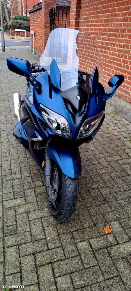 Yamaha FJR - 2