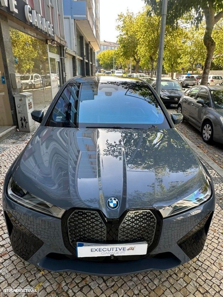 BMW iX xDrive 40 Pack Desportivo - 2